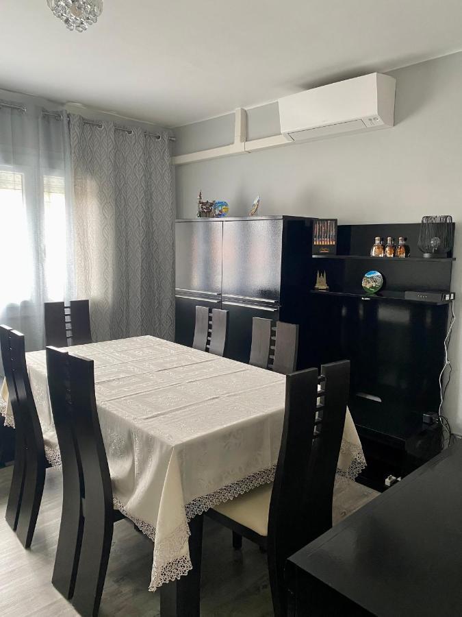 Maison Face A La Cite Каркасон Екстериор снимка